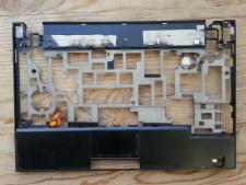 Верхня частина Dell&nbsp;Latitude&nbsp;E4200